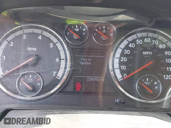 2010 Dodge 1500 SLT z VIN 1D7RV1CP3AS197393, wystawiony jako IAAI lot #42492099 z przebiegiem 238 392 mil mil oraz . Historia ofert i sprzedaży dostępna na DreamBid. Obrazek 7.