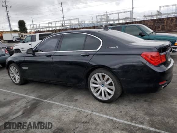 2011 BMW 7 Series с VIN WBAKX6C59BC197070, выставлен на аукционе Copart как лот 49120945 с пробегом 54 769 миль миль и Чистый • Clean title. История ставок и продаж доступна на DreamBid. Изображение 2.
