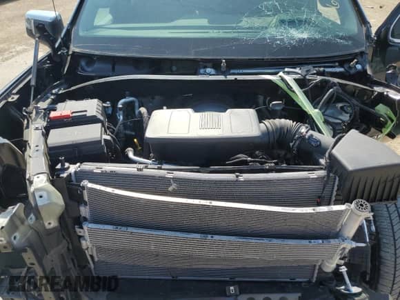 2023 GMC Sierra 1500 Denali z VIN 3GTUUGED8PG262364, wystawiony jako Copart lot #60471545 z przebiegiem 28 443 mil mil oraz Szkoda całkowita • Salvage title. Historia ofert i sprzedaży dostępna na DreamBid. Obrazek 11.