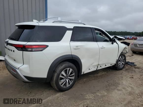 2023 Nissan Pathfinder SL с VIN 5N1DR3CA8PC225686, выставлен на аукционе Copart как лот 64957315 с пробегом 19 584 миль миль и Списание • Salvage title. История ставок и продаж доступна на DreamBid. Изображение 3.