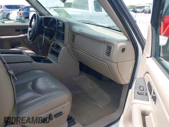 2005 Chevrolet Silverado 1500 LS z VIN 2GCEC13T751366249, wystawiony jako IAAI lot #41986002 z przebiegiem 194 795 mil mil oraz . Historia ofert i sprzedaży dostępna na DreamBid. Obrazek 5.