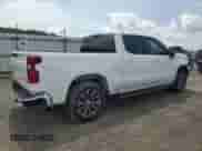 2022 Chevrolet Silverado 1500 RST with VIN 3GCUDEET1NG672027, listed as a Copart auction lot 59335195 with 51,898 mi miles and Salvage title. Bid and sale history available at DreamBid. Image 3.