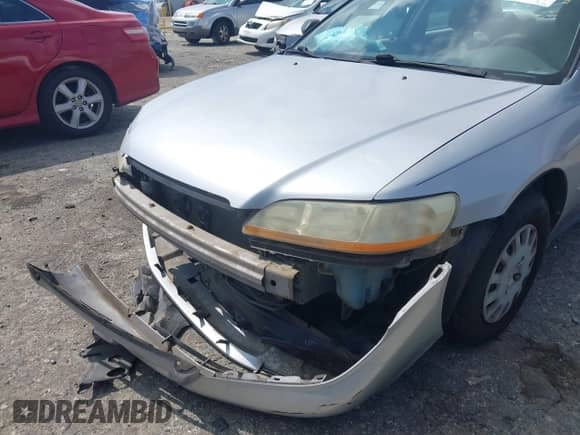 2001 Honda Accord VP с VIN 1HGCF86621A045346, выставлен на аукционе IAAI как лот 42698118 с пробегом 175 266 миль миль и . История ставок и продаж доступна на DreamBid. Изображение 14.