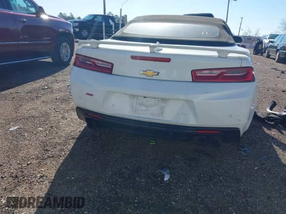 2016 Chevrolet Camaro 2SS с VIN 1G1FH3D74G0184762, выставлен на аукционе IAAI как лот 41532353 с пробегом 76 861 миль миль и . История ставок и продаж доступна на DreamBid. Изображение 16.