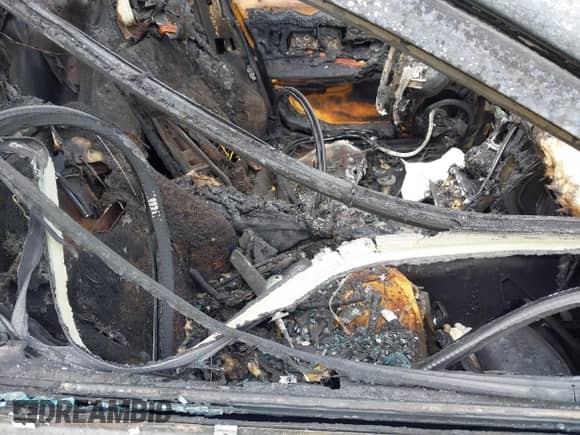 2004 Mercedes-Benz C 230 Kompressor с VIN WDBRF40J04F487949, выставлен на аукционе IAAI как лот 43394311 с пробегом Не указан миль и . История ставок и продаж доступна на DreamBid. Изображение 5.