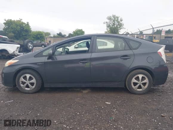 2013 Toyota Prius One с VIN JTDKN3DU1D5647573, выставлен на аукционе IAAI как лот 43040482 с пробегом 272 698 миль миль и . История ставок и продаж доступна на DreamBid. Изображение 15.