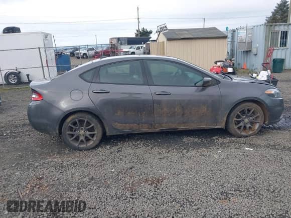 2016 Dodge Dart SXT Sport Blacktop z VIN 1C3CDFFA0GD821367, wystawiony jako IAAI lot #41975436 z przebiegiem 122 451 mil mil oraz . Historia ofert i sprzedaży dostępna na DreamBid. Obrazek 13.
