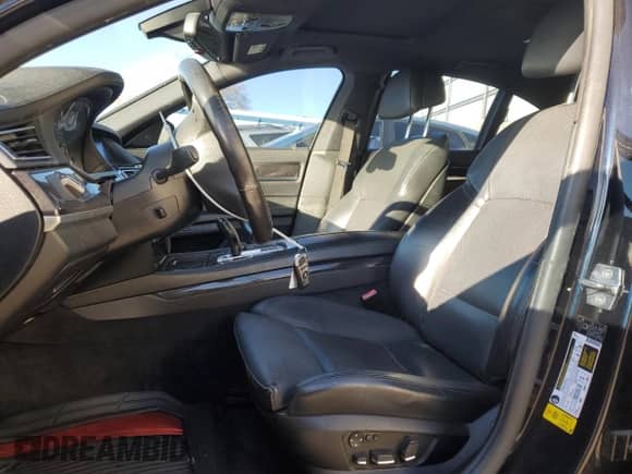2011 BMW 7 Series 750i with VIN WBAKA8C56BCY36700, listed as a Copart auction lot 46165525 with 152,027 mi miles and Clean title. Bid and sale history available at DreamBid. Image 7.