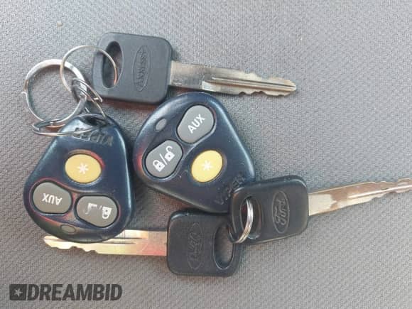 2011 Ford Econoline Cargo Commercial с VIN 1FTNE1EW8BDA58606, выставлен на аукционе IAAI как лот 42710443 с пробегом 177 024 миль миль и . История ставок и продаж доступна на DreamBid. Изображение 11.