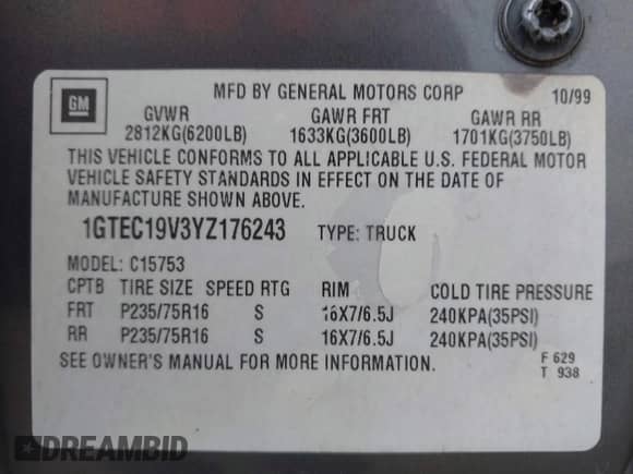 2000 GMC Sierra 1500 SLE with VIN 1GTEC19V3YZ176243, listed as a IAAI auction lot 41582240 with Not provided miles and . Bid and sale history available at DreamBid. Image 9.