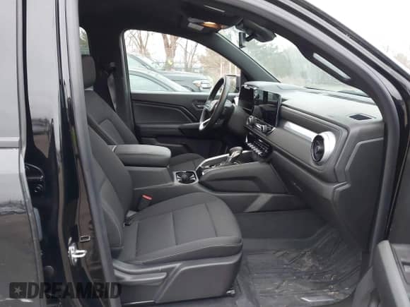 2023 Chevrolet Colorado 4WD LT с VIN 1GCPTCEKXP1233101, выставлен на аукционе IAAI как лот 41730794 с пробегом 19 592 миль миль и . История ставок и продаж доступна на DreamBid. Изображение 5.