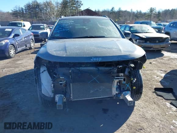 2024 Jeep Compass Latitude Lux с VIN 3C4NJDFN8RT602268, выставлен на аукционе IAAI как лот 41449109 с пробегом 11 137 миль миль и . История ставок и продаж доступна на DreamBid. Изображение 6.