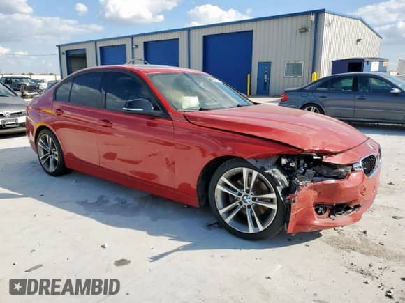 2013 BMW 3 Series 328i z VIN WBA3C1C53DK104457, wystawiony jako Copart lot #81849665 z przebiegiem 133 095 mil mil oraz Szkoda całkowita • Salvage title. Historia ofert i sprzedaży dostępna na DreamBid. Obrazek 3.