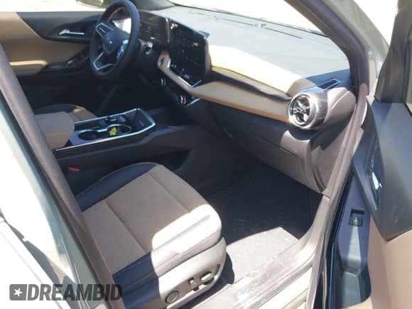 2025 Chevrolet Equinox FWD ACTIV с VIN 3GNAXKEG7SL173965, выставлен на аукционе IAAI как лот 42036714 с пробегом 1 670 миль миль и . История ставок и продаж доступна на DreamBid. Изображение 5.