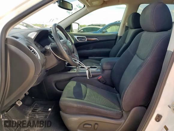 2017 Nissan Pathfinder SV with VIN 5N1DR2MN3HC912328, listed as a Copart auction lot 81646675 with 110,675 mi miles and Salvage title. Bid and sale history available at DreamBid. Image 7.