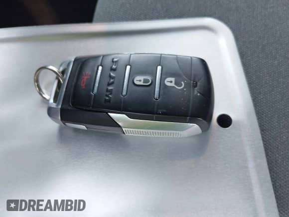 2021 Ram 1500 Big Horn z VIN 1C6RREFM9MN712074, wystawiony jako IAAI lot #42960665 z przebiegiem 44 477 mil mil oraz . Historia ofert i sprzedaży dostępna na DreamBid. Obrazek 11.