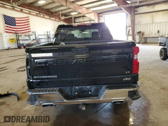 2024 Chevrolet Silverado 1500 LT z VIN 1GCUDDED2RZ131125, wystawiony jako Copart lot #61731485 z przebiegiem 18 989 mil mil oraz Szkoda całkowita • Salvage title. Historia ofert i sprzedaży dostępna na DreamBid. Obrazek 6.