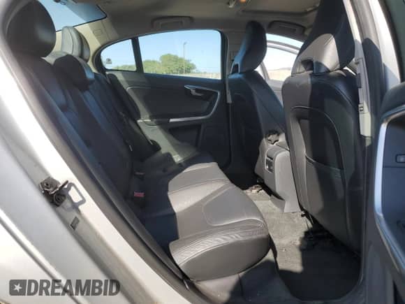 2012 Volvo S60 T5 с VIN YV1622FS1C2102533, выставлен на аукционе Copart как лот 84743595 с пробегом 124 756 миль миль и Списание • Salvage title. История ставок и продаж доступна на DreamBid. Изображение 10.