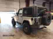 2009 Jeep Wrangler Sahara z VIN 1J4FA54159L747557, wystawiony jako IAAI lot #43387452 z przebiegiem 141 100 mil mil oraz . Historia ofert i sprzedaży dostępna na DreamBid. Obrazek 3.