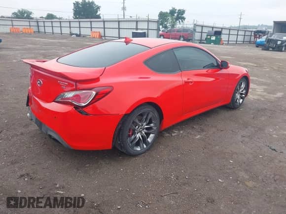 2015 Hyundai Genesis Coupe 3.8L Base with VIN KMHHU6KJ1FU130088, listed as a IAAI auction lot 42402424 with 83,659 mi miles and . Bid and sale history available at DreamBid. Image 4.
