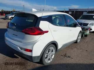 2020 Chevrolet Bolt EV LT z VIN 1G1FW6S02L4124401, wystawiony jako IAAI lot #43353742 z przebiegiem 6 913 mil mil oraz . Historia ofert i sprzedaży dostępna na DreamBid. Obrazek 4.