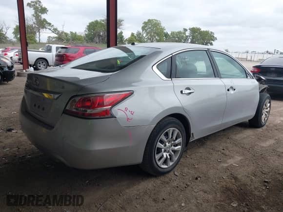 2015 Nissan Altima SL with VIN 1N4AL3AP6FC285051, listed as a IAAI auction lot 43191763 with 128,732 mi miles and . Bid and sale history available at DreamBid. Image 4.