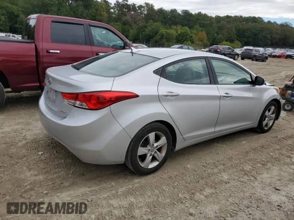2013 Hyundai Elantra Limited с VIN 5NPDH4AE5DH348977, выставлен на аукционе Copart как лот 80098285 с пробегом 234 048 миль миль и Списание • Salvage title. История ставок и продаж доступна на DreamBid. Изображение 3.