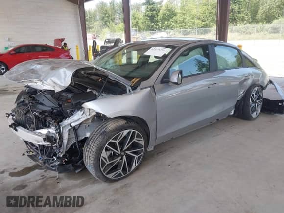 2024 Hyundai Ioniq 6 SEL с VIN KMHM34AC8RA080515, выставлен на аукционе IAAI как лот 42575592 с пробегом 2 520 миль миль и . История ставок и продаж доступна на DreamBid. Изображение 18.
