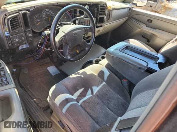 2005 Chevrolet Tahoe LS с VIN 1GNEC13V05R204804, выставлен на аукционе Copart как лот 72090775 с пробегом 181 210 миль миль и Списание • Salvage title. История ставок и продаж доступна на DreamBid. Изображение 8.