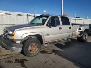 2006 Chevrolet Silverado 3500 DRW LT3 с VIN 1GCJK33D86F266693, выставлен на аукционе Copart как лот 77696744 с пробегом 283 790 миль миль и Чистый • Clean title. История ставок и продаж доступна на DreamBid. Изображение 1.