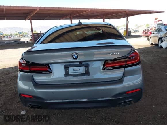 2023 BMW 5 Series 540i z VIN WBA53BJ00PWY07033, wystawiony jako IAAI lot #42421152 z przebiegiem 4 931 mil mil oraz . Historia ofert i sprzedaży dostępna na DreamBid. Obrazek 15.