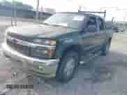 2005 Chevrolet Colorado 1SB LS Z85 z VIN 1GCDT136758177345, wystawiony jako IAAI lot #42449482 z przebiegiem 216 553 mil mil oraz . Historia ofert i sprzedaży dostępna na DreamBid. Obrazek 2.