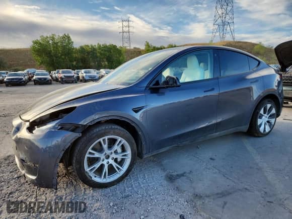 2023 Tesla Model Y Long Range с VIN 7SAYGDEE3PF714262, выставлен на аукционе Copart как лот 71861085 с пробегом 13 670 миль миль и Списание • Salvage title. История ставок и продаж доступна на DreamBid. Изображение 1.