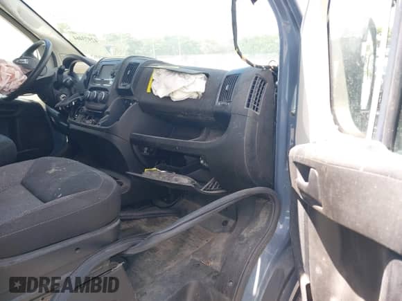 2021 Ram ProMaster Cargo с VIN 3C6FRVJG4ME503205, выставлен на аукционе IAAI как лот 42973464 с пробегом Не указан миль и . История ставок и продаж доступна на DreamBid. Изображение 5.