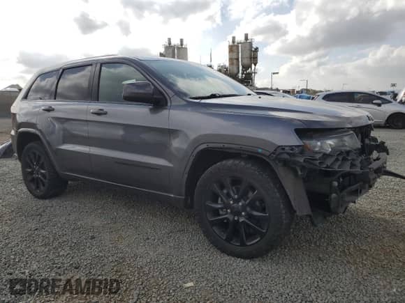 2018 Jeep Grand Cherokee Altitude with VIN 1C4RJFAG6JC171189, listed as a Copart auction lot 84475275 with 138,971 mi miles and Salvage title. Bid and sale history available at DreamBid. Image 4.