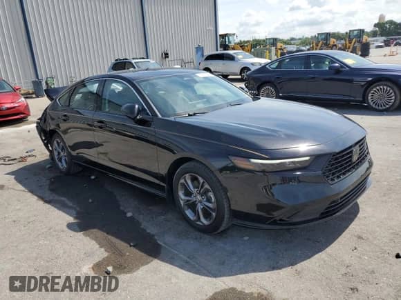 2023 Honda Accord EX-L with VIN 1HGCY2F62PA012590, listed as a Copart auction lot 71017045 with 32,515 mi miles and Non repairable. Bid and sale history available at DreamBid. Image 4.