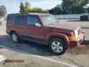 2008 Jeep Commander Sport z VIN 1J8HG48K58C167002, wystawiony jako Copart lot #83864465 z przebiegiem 114 167 mil mil oraz Czysty tytuł • Clean title. Historia ofert i sprzedaży dostępna na DreamBid. Obrazek 4.