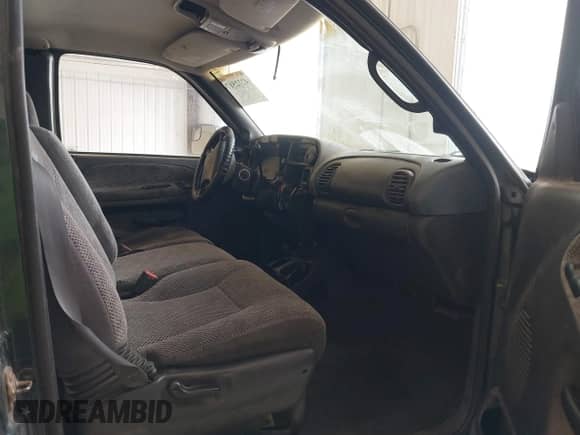 2000 Dodge 2500 with VIN 3B7KF23Z1YG140708, listed as a IAAI auction lot 42725174 with 219,336 mi miles and . Bid and sale history available at DreamBid. Image 5.
