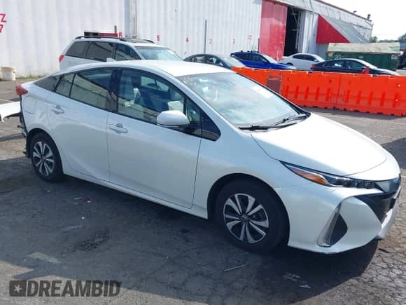 2018 Toyota Prius Plus z VIN JTDKARFP5J3077090, wystawiony jako IAAI lot #42888175 z przebiegiem 192 157 mil mil oraz . Historia ofert i sprzedaży dostępna na DreamBid. Obrazek 1.