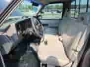 1993 GMC Sierra 1500 z VIN 1GTEC14Z6PE523192, wystawiony jako Copart lot #59016545 z przebiegiem 61 980 mil mil oraz Szkoda całkowita • Salvage title. Historia ofert i sprzedaży dostępna na DreamBid. Obrazek 7.