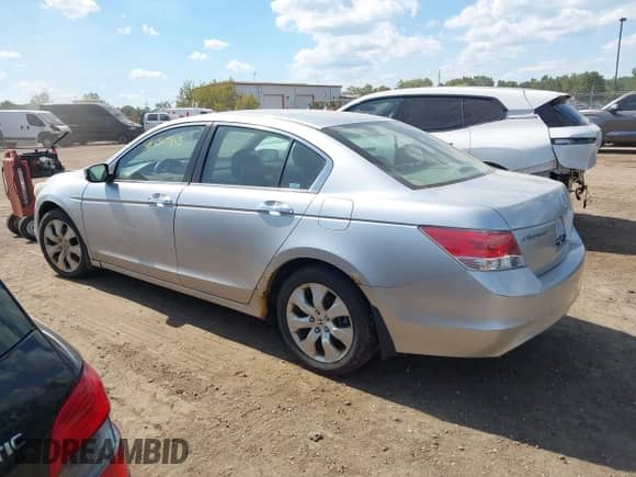 2008 Honda Accord EX z VIN 1HGCP36768A076652, wystawiony jako IAAI lot #43129843 z przebiegiem 204 855 mil mil oraz . Historia ofert i sprzedaży dostępna na DreamBid. Obrazek 3.