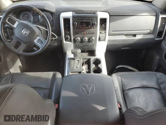 2009 Dodge 1500 SLT with VIN 1D3HV13T29S709098, listed as a Copart auction lot 82748095 with 180,038 mi miles and Clean title. Bid and sale history available at DreamBid. Image 8.