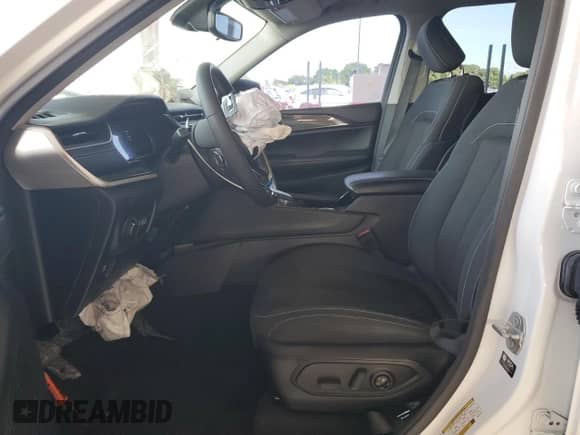 2023 Jeep Grand Cherokee Laredo with VIN 1C4RJKAG3P8751181, listed as a Copart auction lot 69903655 with 31,266 mi miles and Non repairable. Bid and sale history available at DreamBid. Image 7.