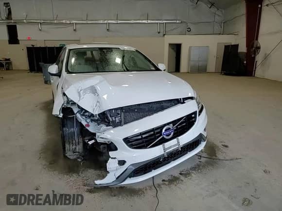 2018 Volvo S60 Dynamic с VIN YV140MTLXJ2450852, выставлен на аукционе Copart как лот 53932485 с пробегом Не указан миль и Списание • Salvage title. История ставок и продаж доступна на DreamBid. Изображение 13.