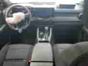2023 Chevrolet Colorado 4WD Trail Boss с VIN 1GCPTEEK0P1219378, выставлен на аукционе Copart как лот 64270135 с пробегом 21 623 миль миль и Списание • Salvage title. История ставок и продаж доступна на DreamBid. Изображение 8.