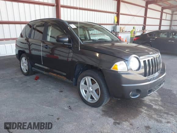 2010 Jeep Compass Latitude с VIN 1J4NF1FB7AD646529, выставлен на аукционе IAAI как лот 42769907 с пробегом 149 759 миль миль и . История ставок и продаж доступна на DreamBid. Изображение 1.