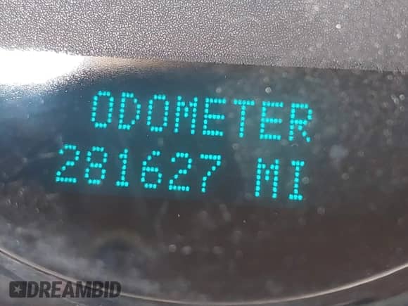 2007 Chevrolet Suburban LTZ z VIN 1GNFK16327J329256, wystawiony jako IAAI lot #42406004 z przebiegiem 281 627 mil mil oraz . Historia ofert i sprzedaży dostępna na DreamBid. Obrazek 16.