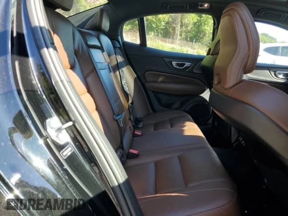 2020 Volvo S60 Inscription z VIN 7JRA22TL7LG039679, wystawiony jako Copart lot #69657425 z przebiegiem 160 670 mil mil oraz Szkoda całkowita • Salvage title. Historia ofert i sprzedaży dostępna na DreamBid. Obrazek 10.