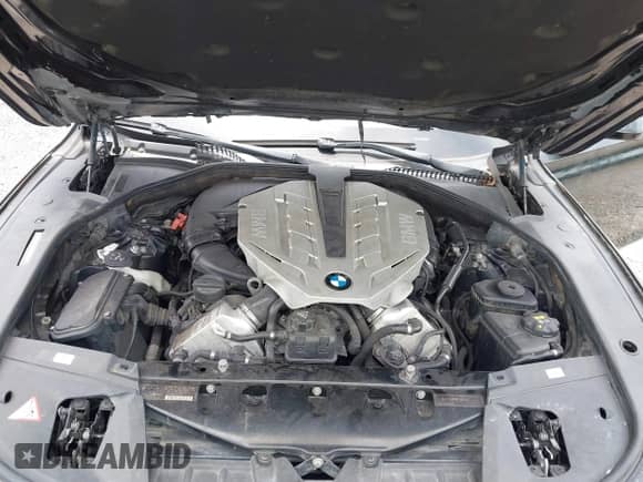 2011 BMW 7 Series 750Li z VIN WBAKB8C55BC852304, wystawiony jako IAAI lot #42548356 z przebiegiem 166 529 mil mil oraz . Historia ofert i sprzedaży dostępna na DreamBid. Obrazek 10.