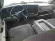 2002 Chevrolet Suburban LT с VIN 3GNGK26G72G253122, выставлен на аукционе Copart как лот 44731735 с пробегом 248 571 миль миль и Списание • Salvage title. История ставок и продаж доступна на DreamBid. Изображение 8.